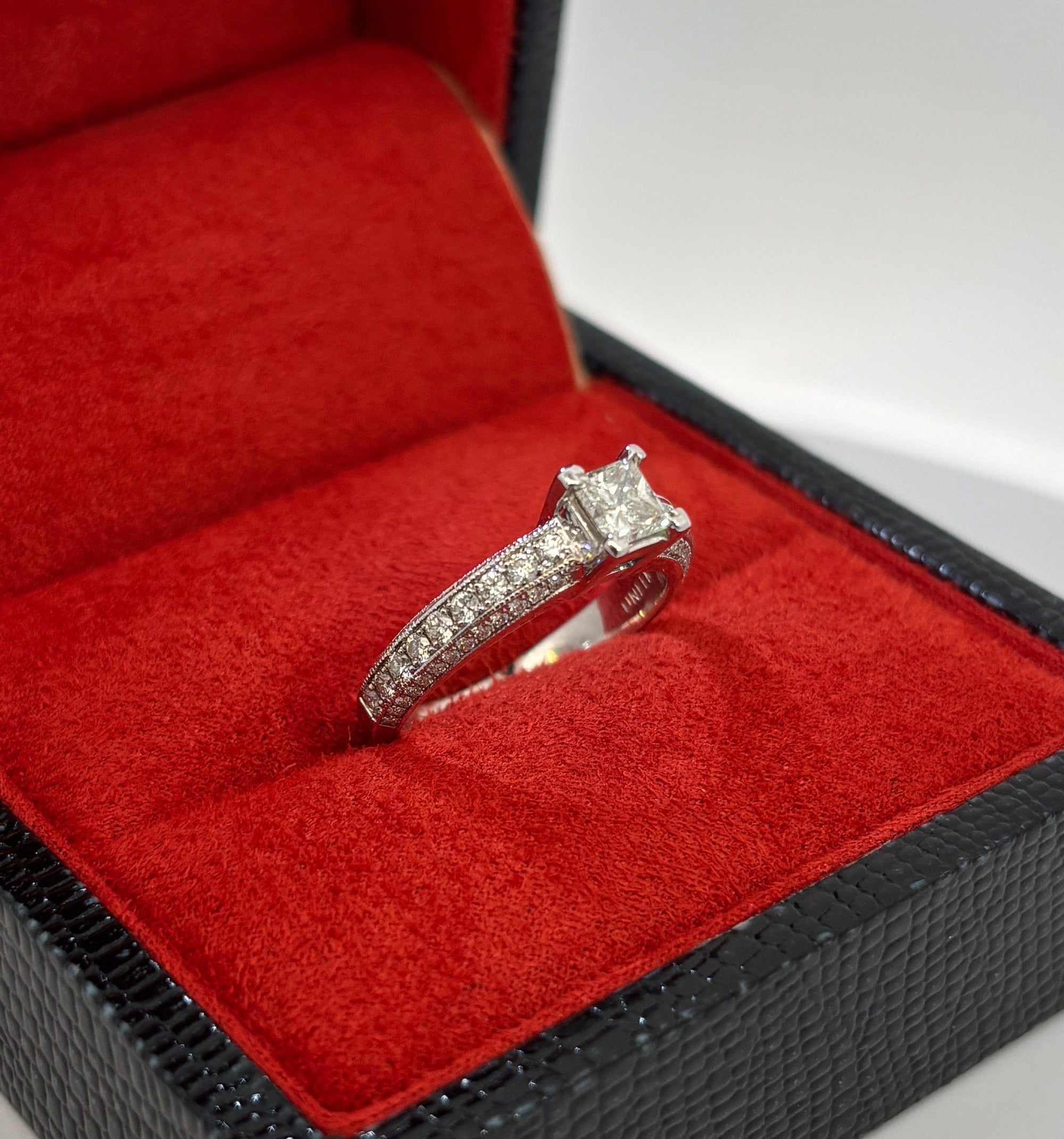 Bague diamant princess cut