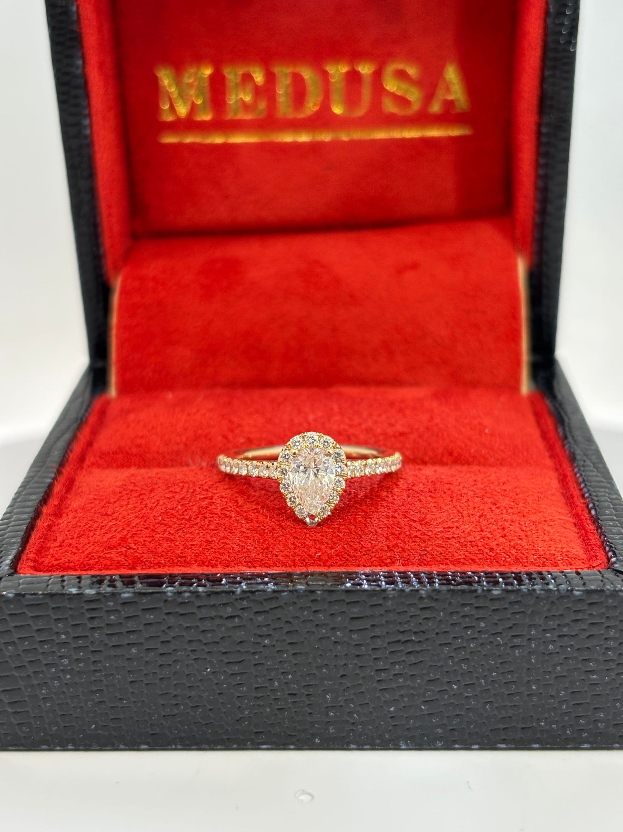 Bijoux Liquidation | Remise à Neuf Bague solitaire pear cut