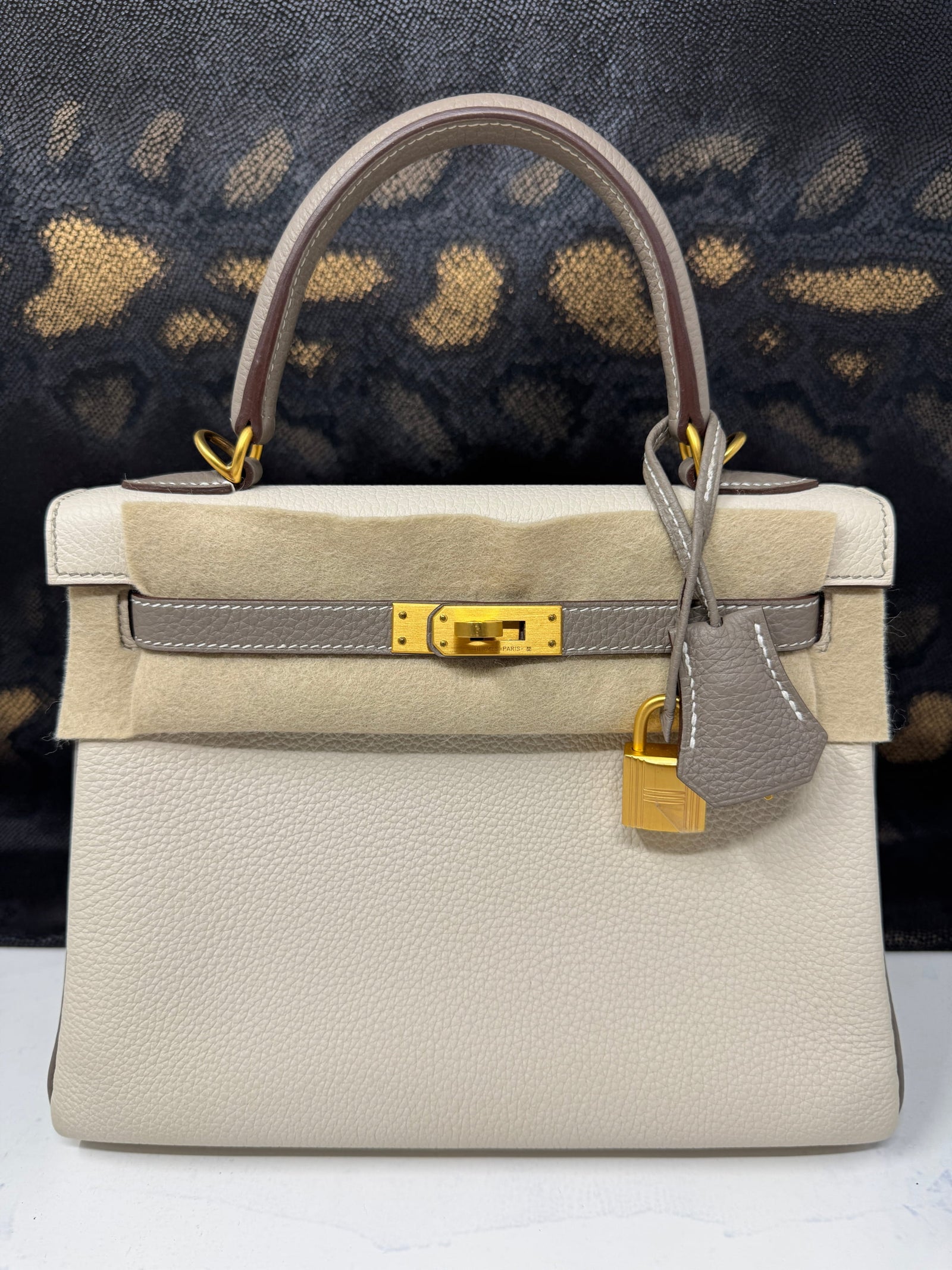 Kelly 25 Special Order Craie & Gris Tourterelle Brushed Gold Hardware