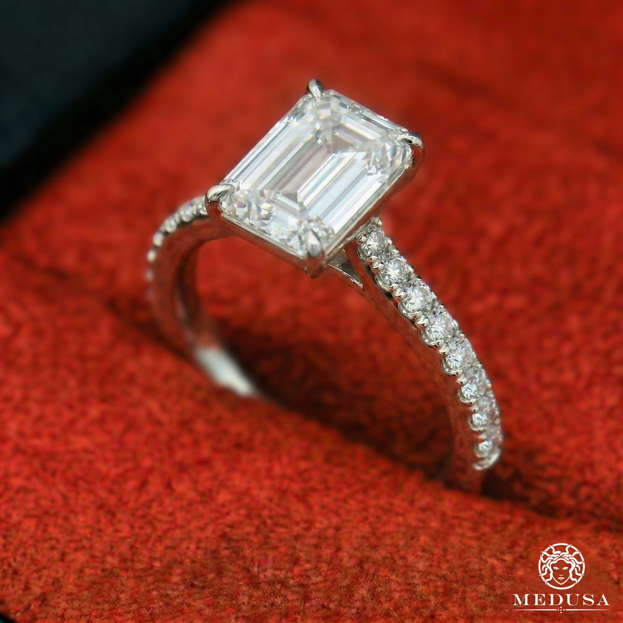 Bague à Diamants en Or 14K | Bague Fiançaille Solitaire LAB D3 - Emerald Cut Or Blanc / 1.00CT / Semi-Eternité