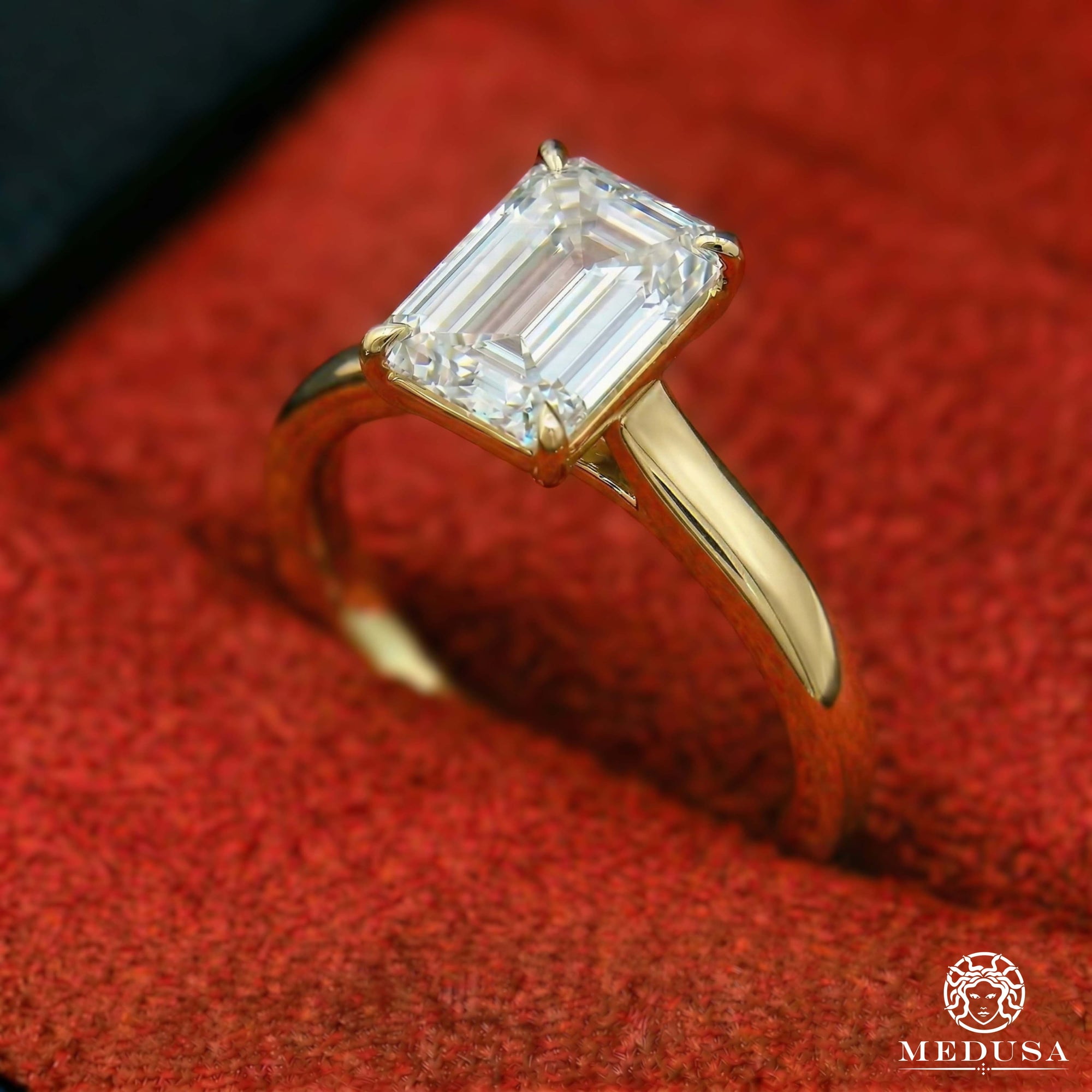 Bague à Diamants en Or 14K | Bague Fiançaille Solitaire LAB D3 - Emerald Cut Or Jaune / 1.00CT / Plain