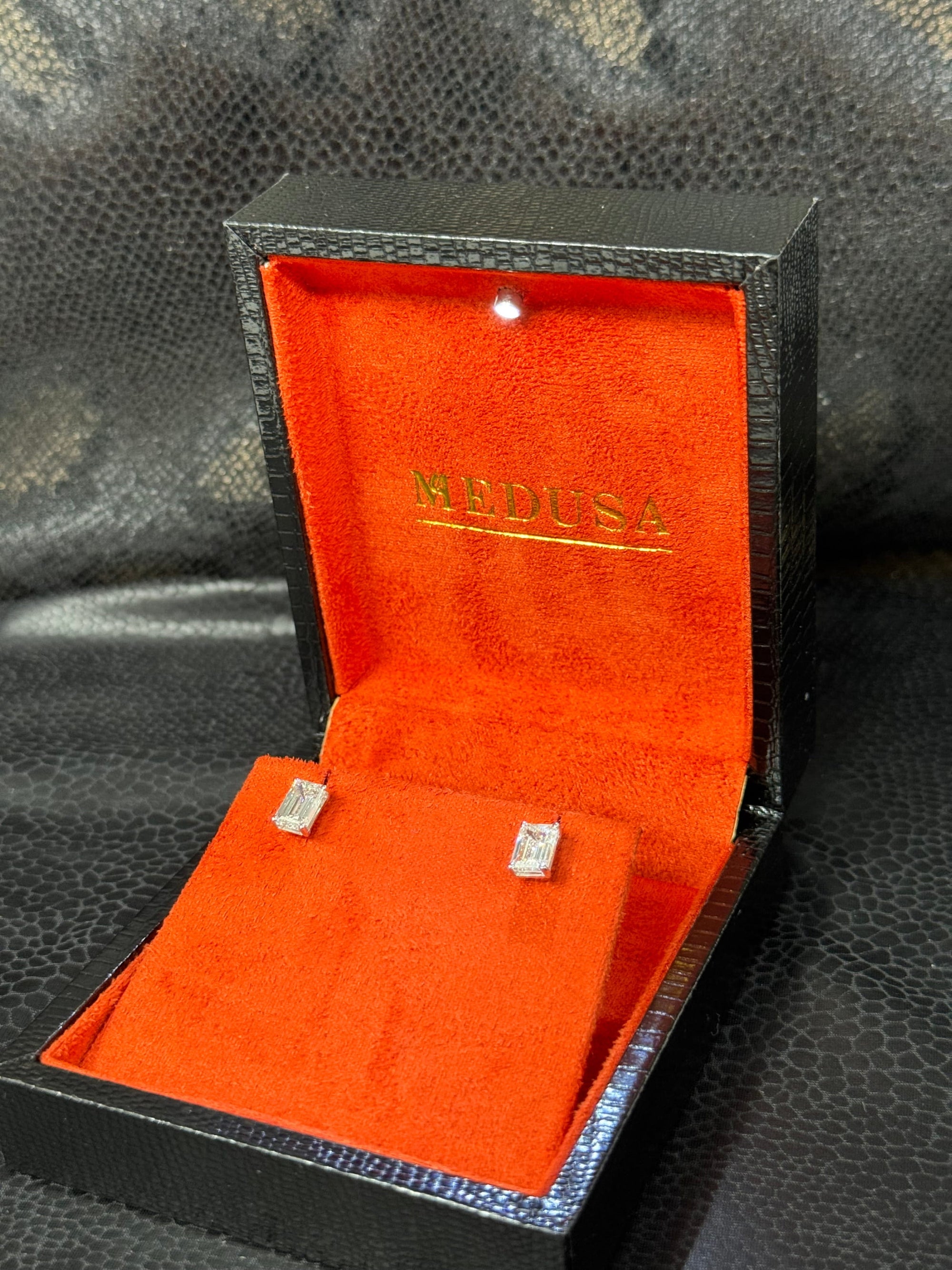 Bijoux Liquidation | Neuf Studs emerald cut 3.04Ct LAB (CB56)