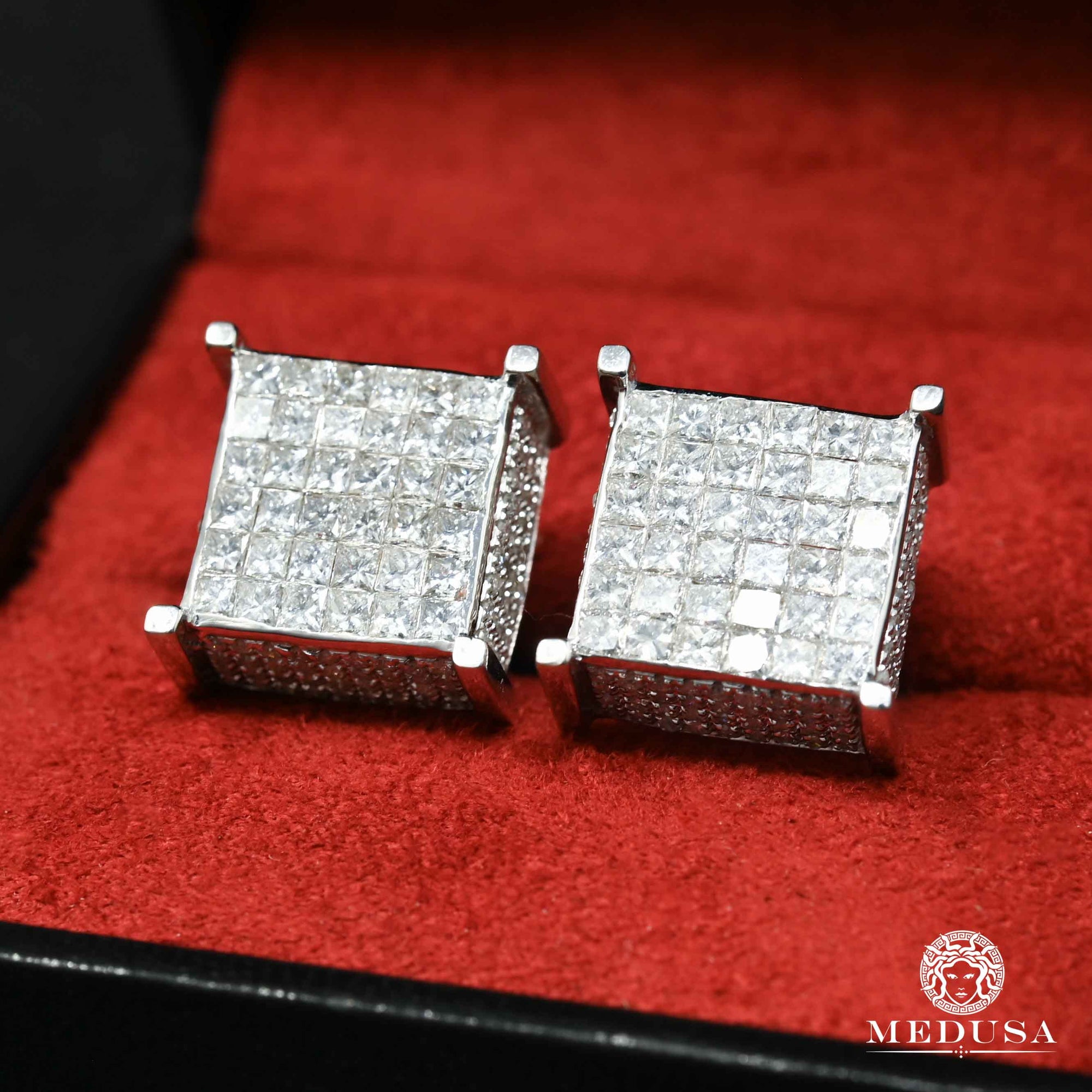Studs Diamants en Or 10K | Boucles d’Oreilles Studs Square D1 - Diamant Princess Cut 13MM / Or Blanc