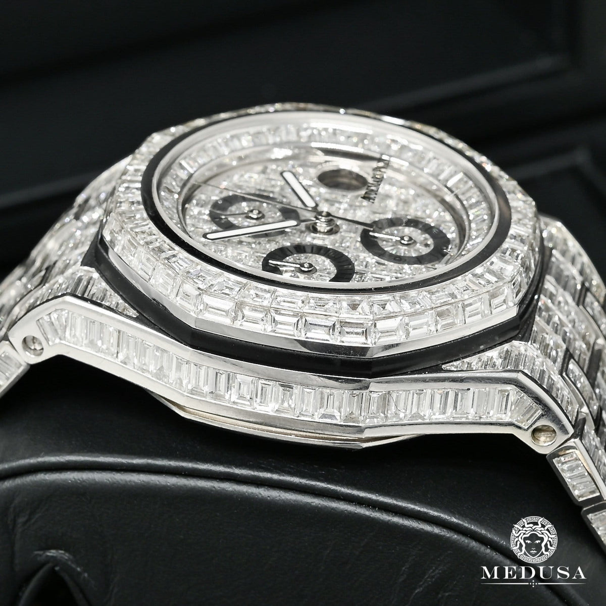 Montre en or blanc givré 18 carats (750/1000) Royal Oak 33 mm AUDEMARS Montre en or blanc givré 18 carats (750/1000) Royal Oak 33 mm AUDEMARS