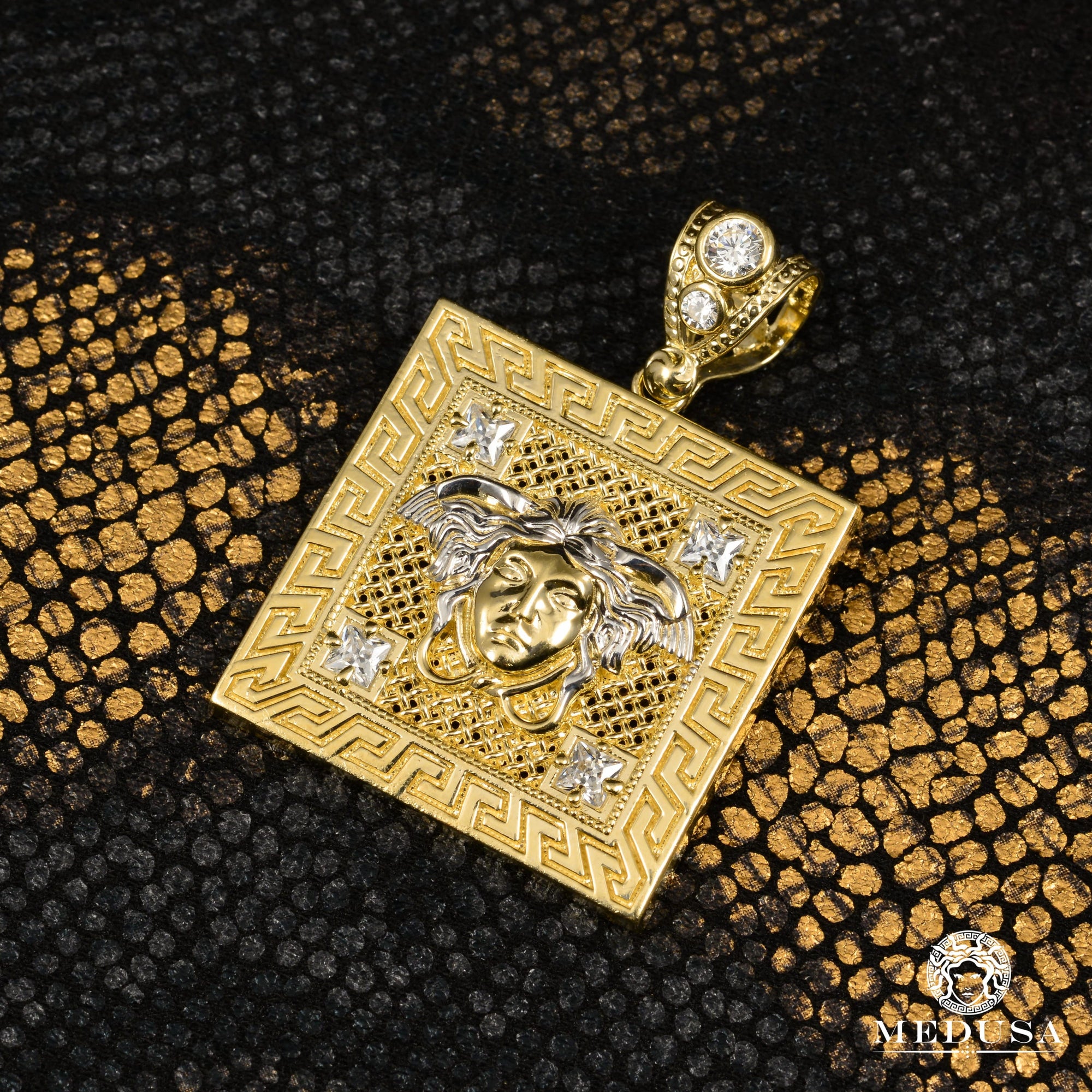 Pendentif en Or 10K | Médaillon Artémis F6 Or 2 Tons / 30mm