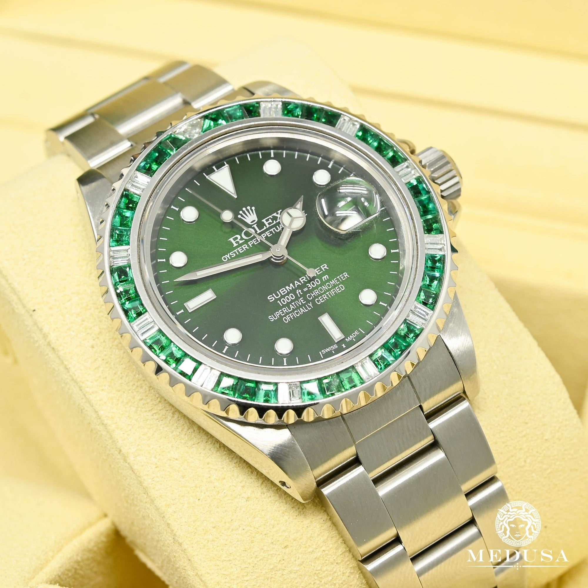 Rolex Watch Rolex Submariner 40mm Hulk Diamond Emerald Men's